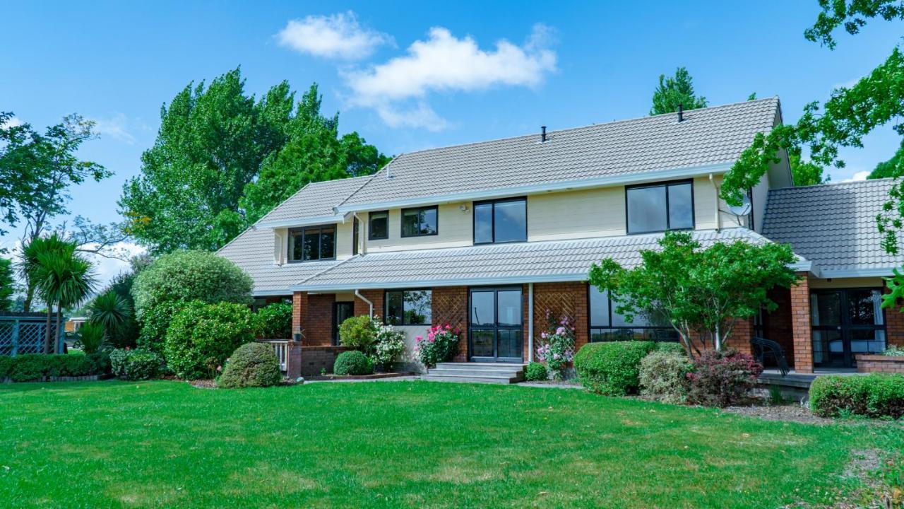 Fairhall Guest Lodge Woodbourne Экстерьер фото