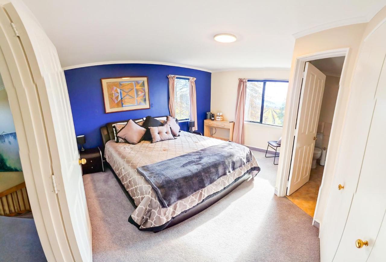 Fairhall Guest Lodge Woodbourne Экстерьер фото