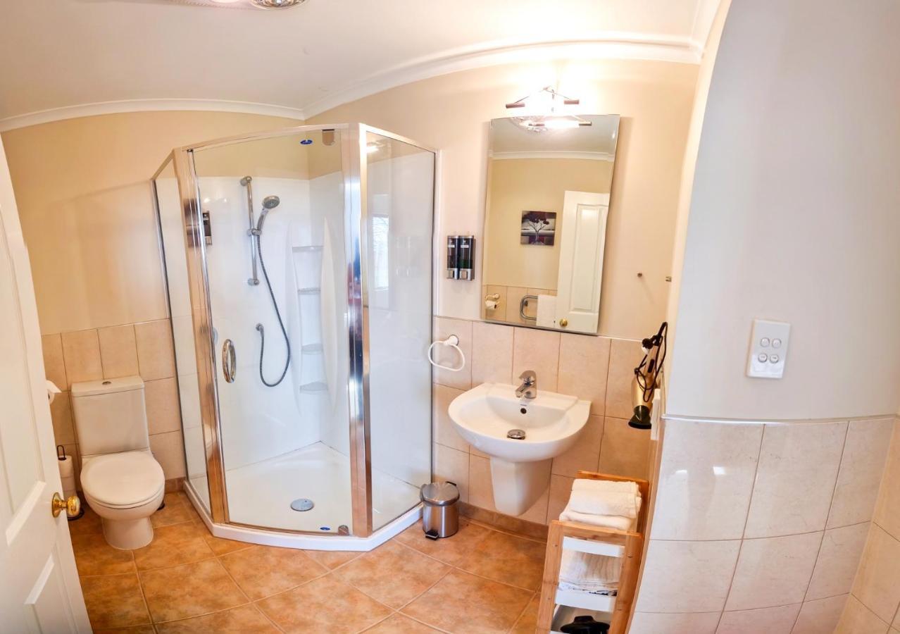 Fairhall Guest Lodge Woodbourne Экстерьер фото