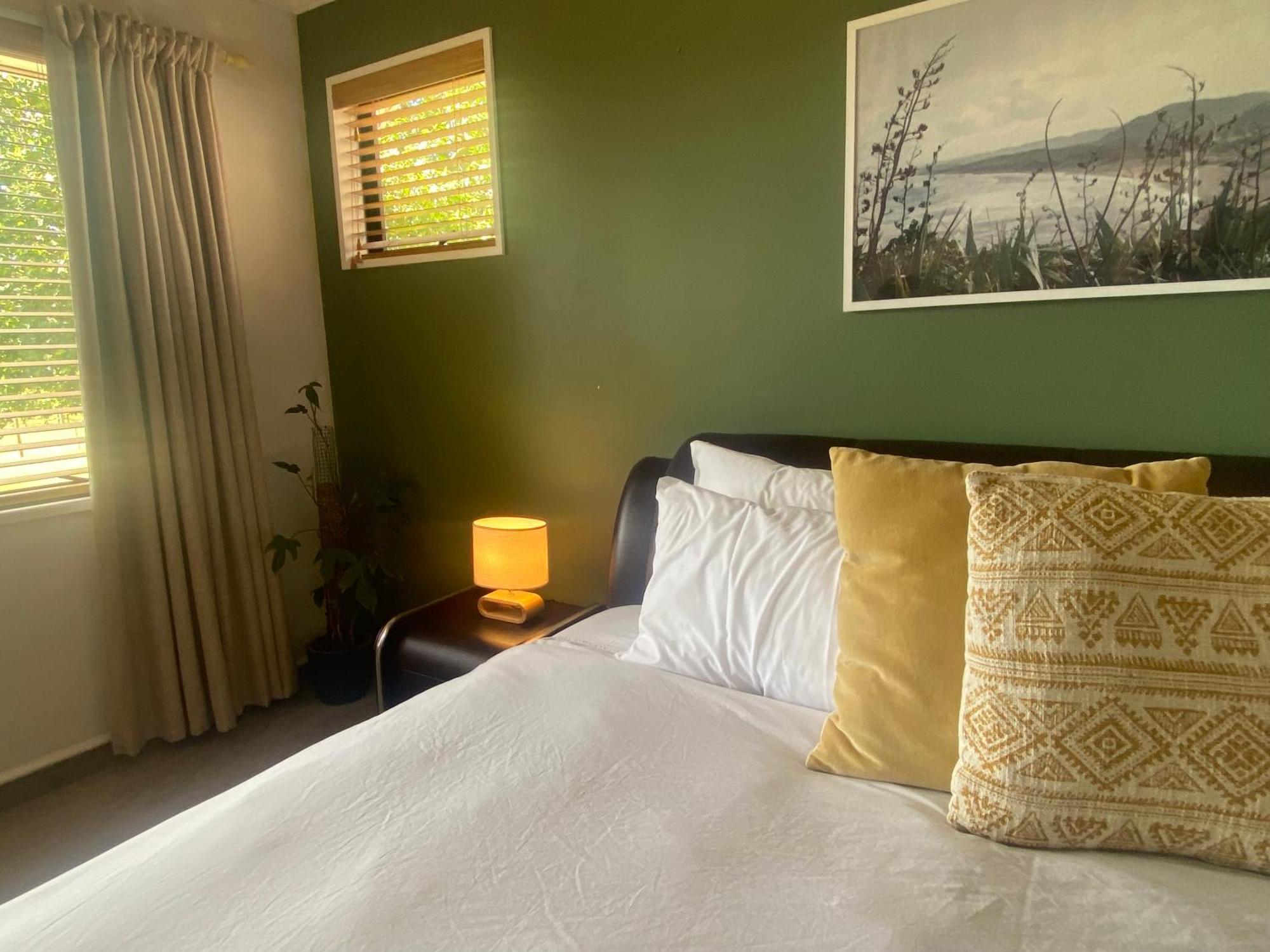 Fairhall Guest Lodge Woodbourne Экстерьер фото