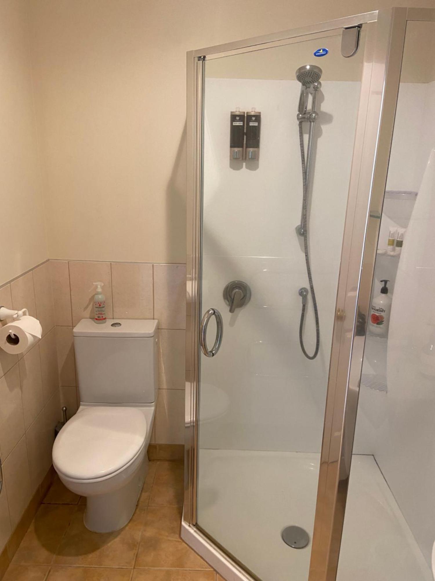 Fairhall Guest Lodge Woodbourne Экстерьер фото